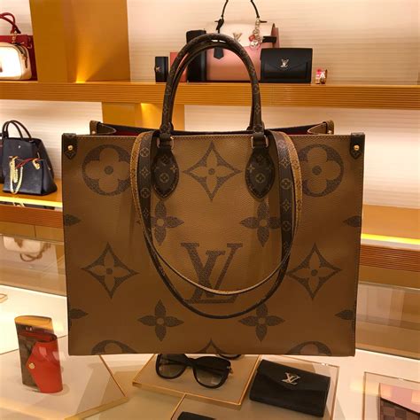 louis vuitton on the go totes|louis vuitton two tone bag.